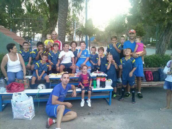 asi de bien lo pasamos despues de entrenar! <a href="/davidmecagarcia/">david meca garcia</a> <a href="/maragarridomarc/">mara garrido marcos</a> #GrandeNuestroEquipo