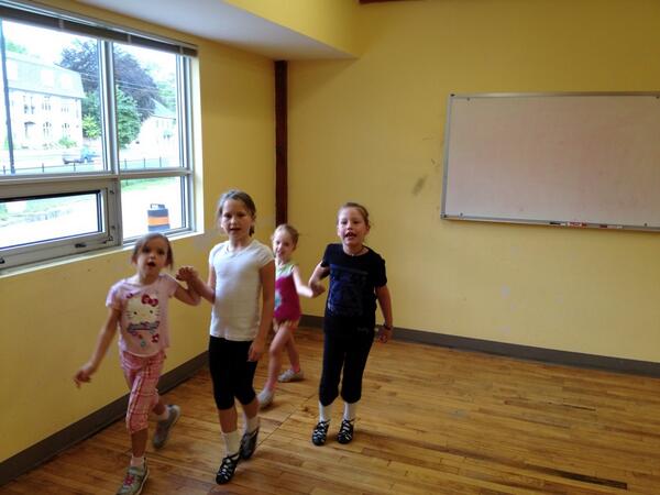 campceltic's tweet photo. The four youngest practice before class even begins and no guidance @campceltic @celticacademy  @GYMCGuelph http://t.co/acg6bnujvS