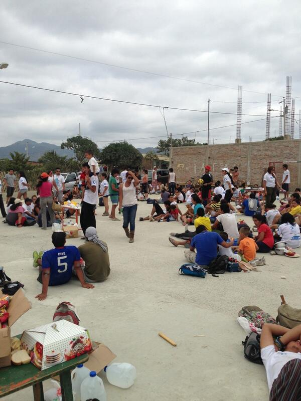 glincango's tweet photo. Último día de trabajos de verano, compartiendo con las familias @TECHOecu http://t.co/ukTrvacuwJ