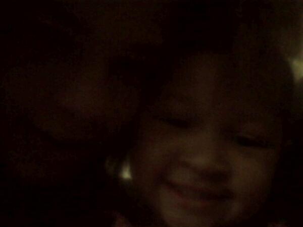 Bmx50Ke's tweet photo. @tashamde  I'm bord to so i'm laying in bed http://t.co/e6UyTaf6wf