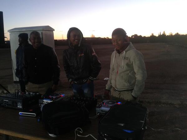 Amishtee's tweet image. @UFSweb The entertainment @women and men soccer matches. Lekker Kovsies.#Inter13