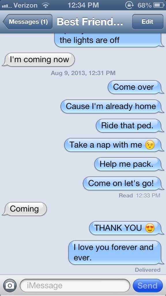 lyss_michele98's tweet image. What happens when I NEED Maddy to come over 😁😁 #textbomb #bestfriendprobs 😂