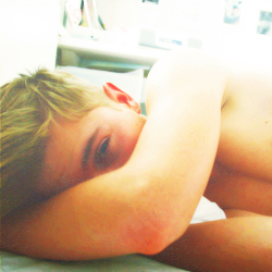 creationOfIcon's tweet photo. Site model Icon Boy | Da créditos si usas o guardas | Yazmin.- http://t.co/xOxsk5Vjw1