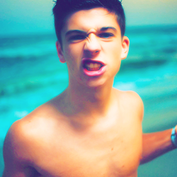 creationOfIcon's tweet photo. Site model Icon Boy | Da créditos si usas o guardas | Yazmin.- http://t.co/gtuZWdqdKr
