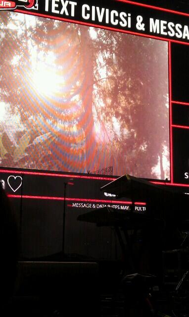 ameeliu's tweet image. View from my spot in the pit! #SuperClose #excited #HondaCivicTour