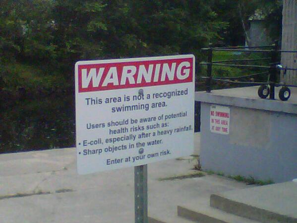 BitchofPerthON's tweet photo. Who wants to go swimming in the Tay River? http://t.co/RY882Pg0A6
