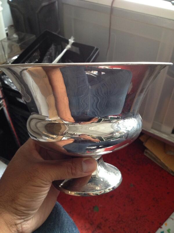 UsedEventStuff's tweet image. Just sold 20 silver urns!! For 15 ea.!