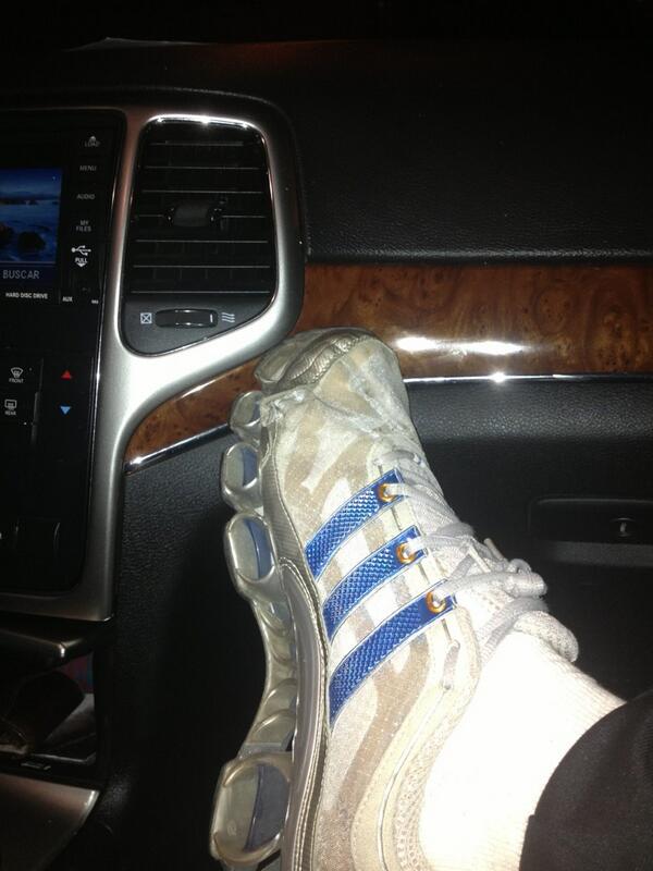 Pablo Lescano On Twitter Alguien Que Me Pase Unas Zapatillas Talle 42 5 Me Traje Las Peores Http T Co Pgkim207bz