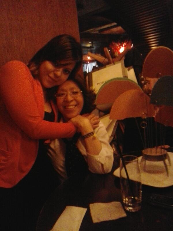 HalliSiXx's tweet photo. Festejando a Blossom @gloryblandy en #Porfirio's Te amoooo!!! Mamita! http://t.co/dpYfTEHZKE