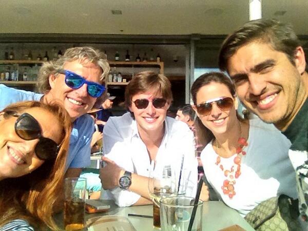 RodolfoLanderos's tweet photo. Tirando rostro con la @Canutilla @RODOLFOLV @Sergio_Landeros y #PikiSinTwitter en Pacific Beach. http://t.co/RjeCA3zqTl