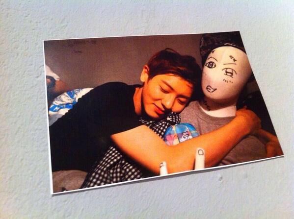 cyronx_'s tweet photo. BWCW pop-up shop [Chanyeol] http://t.co/INgzBHOGRh