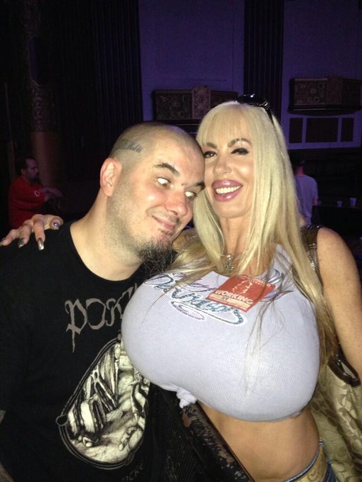 Fun night with Philip Anselmo of Pantera, he rocked with his new band! http://t.co/dAzPs2bqGJ<a href="/tag/dodgers"class="tags"><span>#dodgers</span></a>