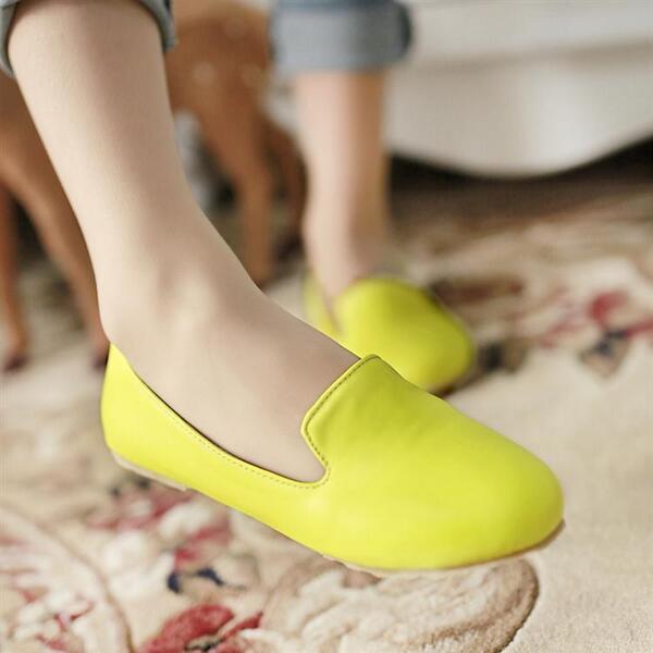 JARtravels's tweet image. Gunakan sepatu yang nyaman, hindari high heels. Di #Singapura selalu pakai kendaraan umum atau jalan kaki. #JARofTips