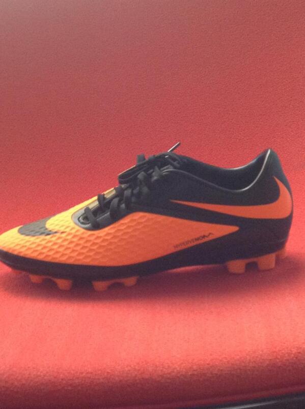 donunai10's tweet photo. My New boots :D.....cant wait to make my debut in dem. :) http://t.co/FgEeKNZd2f