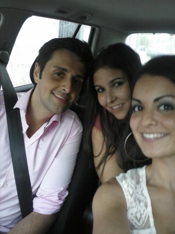 Mada_mondi's tweet photo. La despedida! @juanpedro291988 @MElena_18 http://t.co/bwNNDqWeVW