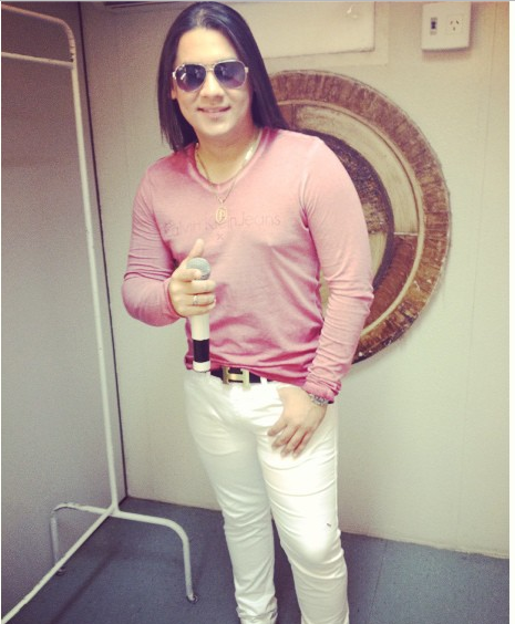 Fc_bondetes's tweet photo. @jonhsonsouza  Ja na #‎TVDiario bonde do brasil no #‎ShowDoTonynunes http://t.co/OYOokQcsla