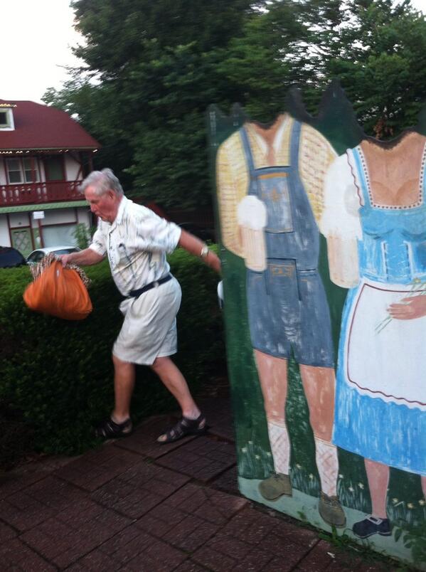 jedimind_trick's tweet photo. Drunk man in Helen last night #partyitup #oldmenshouldntdrink http://t.co/wWUQtasFgO