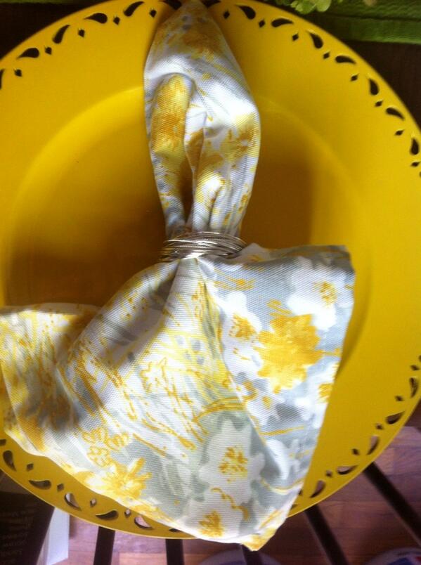 FloralRoots's tweet photo. So pretty! Thanks Marcella :) #birthday present http://t.co/Y5jaRSFcTq