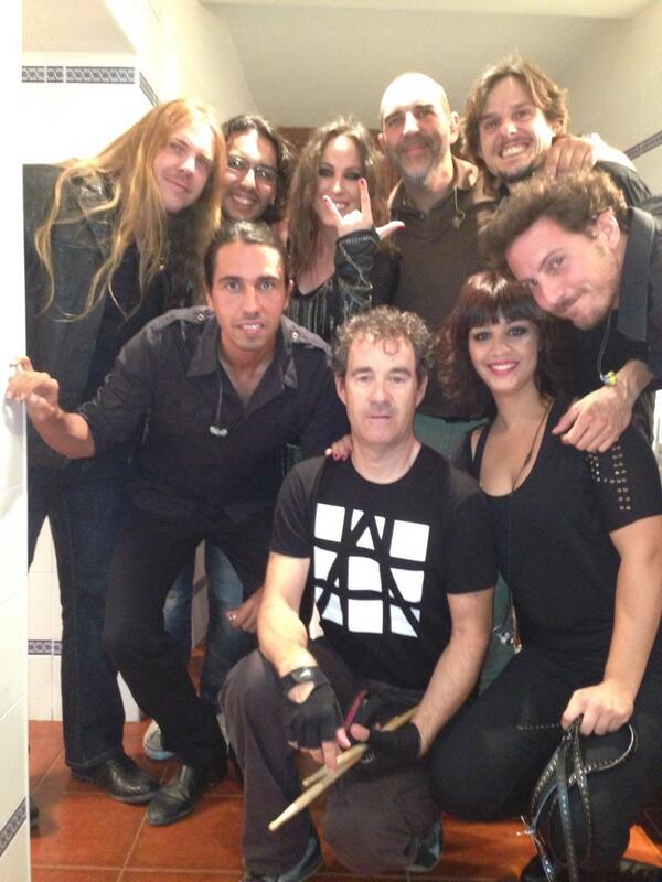 _MaluOficial_'s tweet image. A puntito de salir a tocar en San Lorenzo del escorial!!!