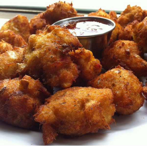 CaribFoodPorn's tweet photo. Fritters http://t.co/lOXtwWSqbP