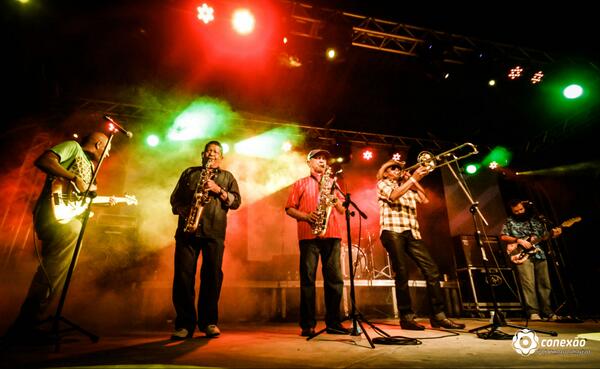 Metaleiras da Amazonia e sua explosão de agito no #ConexaoBraganca. Assista ao vivo: bit.ly/conexaoBraganca