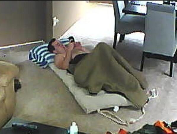 GottaBigRick's tweet photo. "Tonight's the night the crash pad becomes the smash pad" #dontjudge #letmeflexonyou #letmeseethatbootybounce http://t.co/8y8KcI8fuD