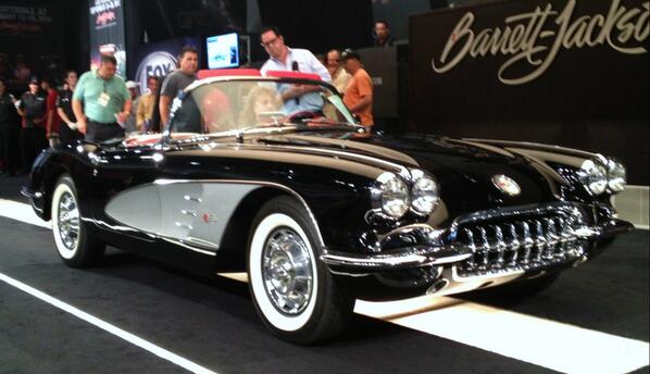 Barrett_Jackson's tweet photo. Very well bought: this primo 1959 Corvette in tuxedo black for $75K at #bja2013 #han2013 http://t.co/uBwJUVUwbr