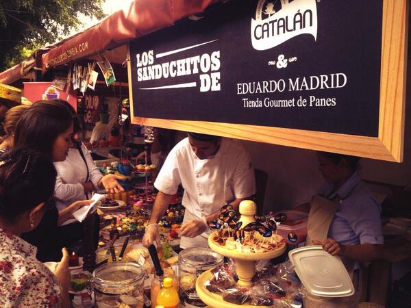 CuacDigital's tweet image. Un gran día Cuac! con Eduardo Madrid @tiendadepanes en #ViaClub y sus Sanduchitos con Catalán. Combinación exitosa