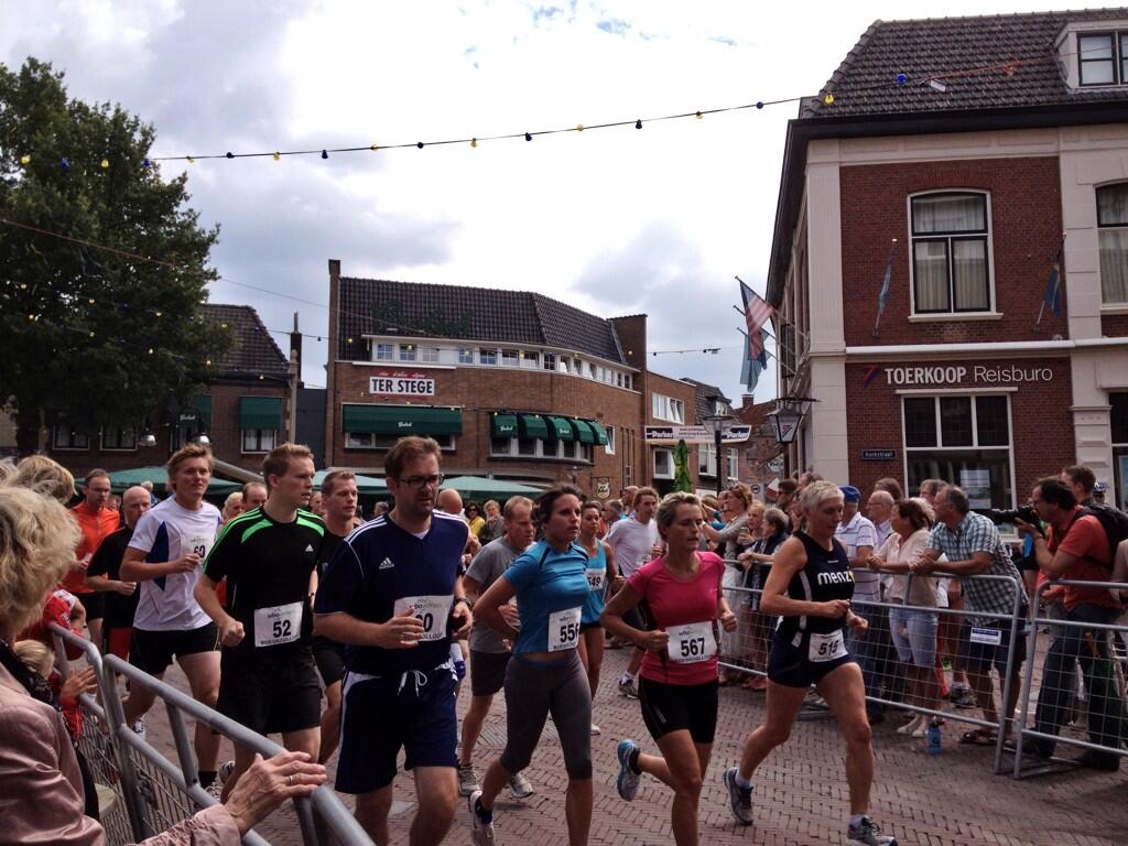 CafeMarkant's tweet photo. En we zijn begonnen! #Oldenzaal #boeskoolislos http://t.co/cVKTQJfMBD