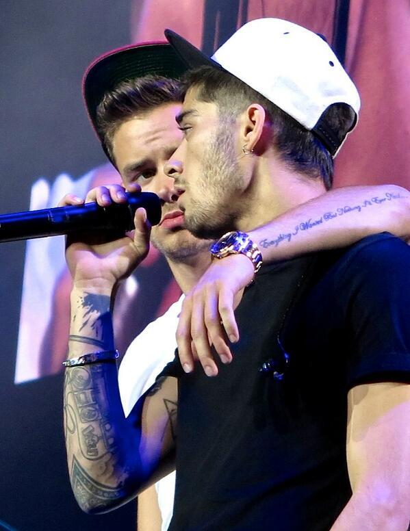 OneDream1D__'s tweet image. Zayn and Liam at TMH concert in LA - Aug 9, 2013