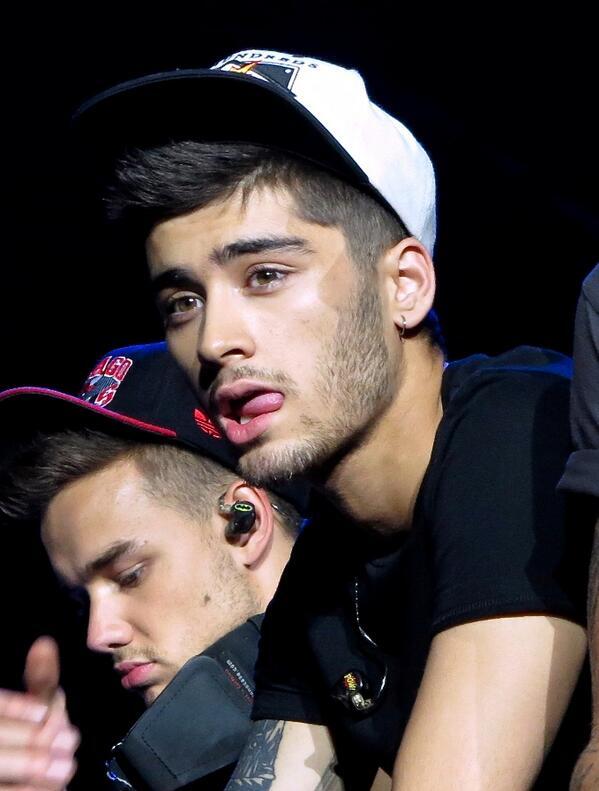 OneDream1D__'s tweet image. Zayn and Liam at TMH concert in LA - Aug 9, 2013 #2