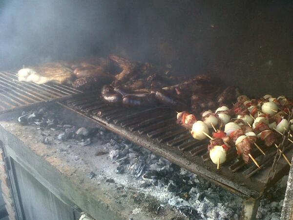 Asado en familia! Festejando el Cumple de <a href="/Ezcurrap/">Pedro Ezcurra</a> con <a href="/AQUINOL/">🅜🅐🅡🅘🅐 🅛🅐🅤🅡🅐 🅐🅠🅤🅘🅝🅞</a> <a href="/InesGomezSierra/">Inés Gómez Sierra</a> y la Flia! :)