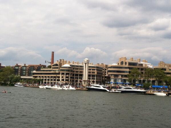 LeidBackCharter's tweet photo. @georgetown http://t.co/c9cy5aJ7kU