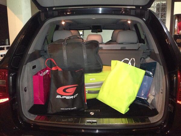 princess92lee's tweet photo. I think i bought too much in aus. Lol :/ http://t.co/kbAQX0393K