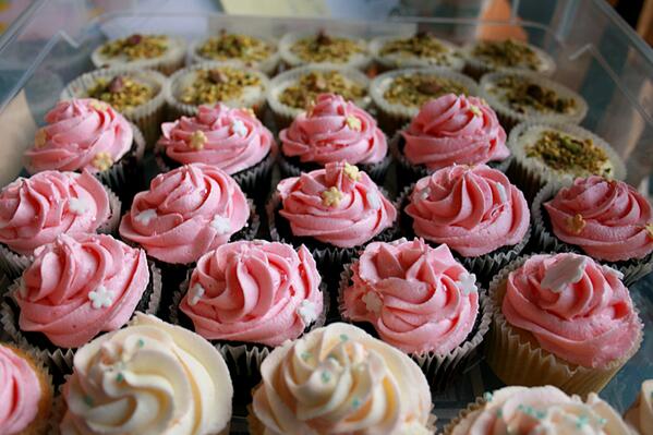 Groen Rotterdam (@groenrotterdam) on Twitter photo Hemelse cupcakes van <a href="/HeavenlyCpcakes/">Heavenly Cupcakes</a> voor veganisten en zoetekauwen met een allergie groenrotterdam.blogspot.nl/2013/08/Heaven… Hemelse cupcakes van <a href="/HeavenlyCpcakes/">Heavenly Cupcakes</a> voor veganisten en zoetekauwen met een allergie groenrotterdam.blogspot.nl/2013/08/Heaven…