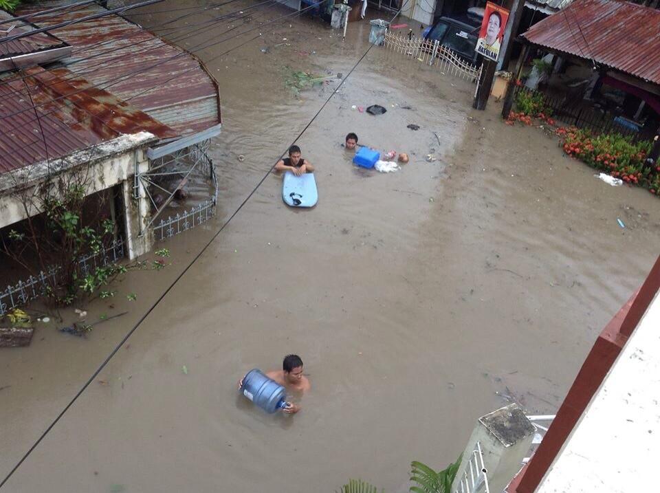 One of the flood photos tweeted by concerned netizens. The tweet says:
