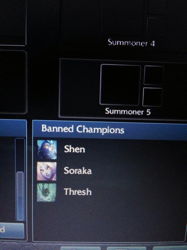 LoLProblemsNA's tweet image. Well this screams "Easy Win" #LoLProblems #LoL