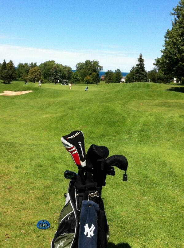 kkelley2212's tweet image. What's better than walking nine with friends u ask? @jdill1587  #fewthings