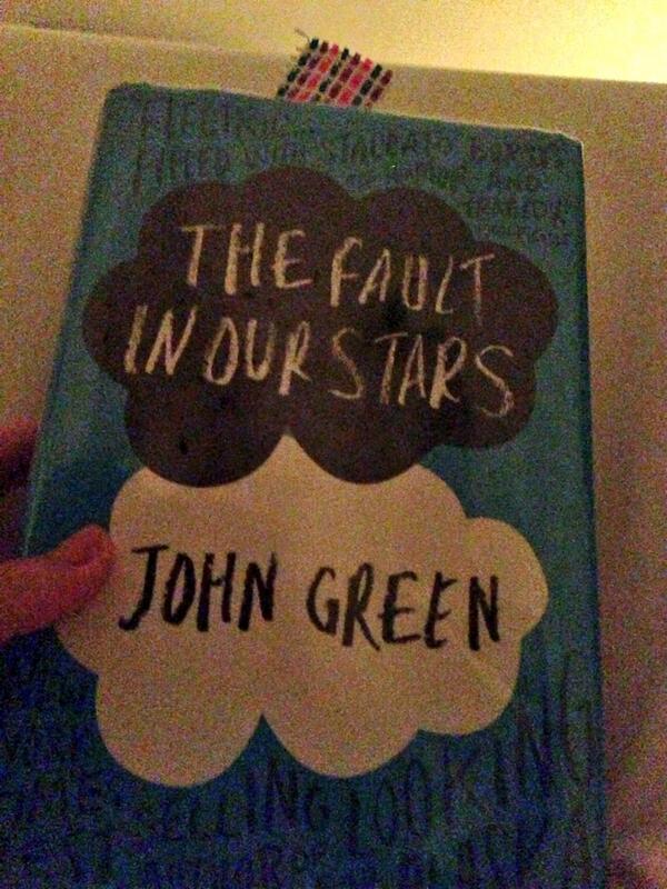 danielle_noia's tweet image. there's a party on the beach and Im reading...what has this world come to? #idontread