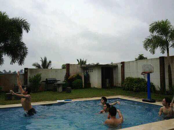 KNSwaggies's tweet photo. Omg guys :)) #ParkingFive @imdanielpadilla @imsethgothico @imjcpadilla @itsmekatsumi @imlestergiri © http://t.co/i31sdH1MSG