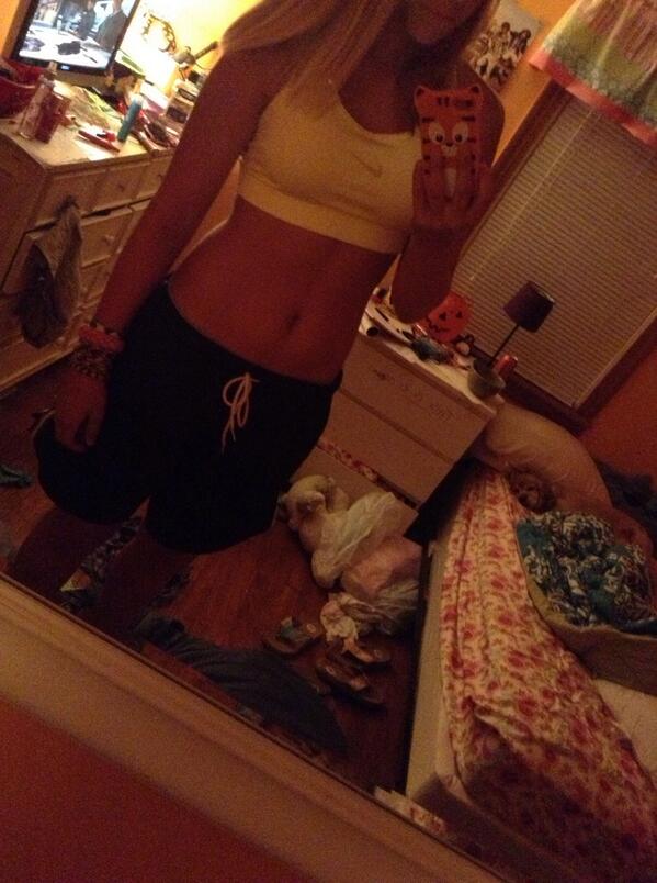 braceletshide's tweet image. ABS IS THAT YOU???? #picslip #fitspo
