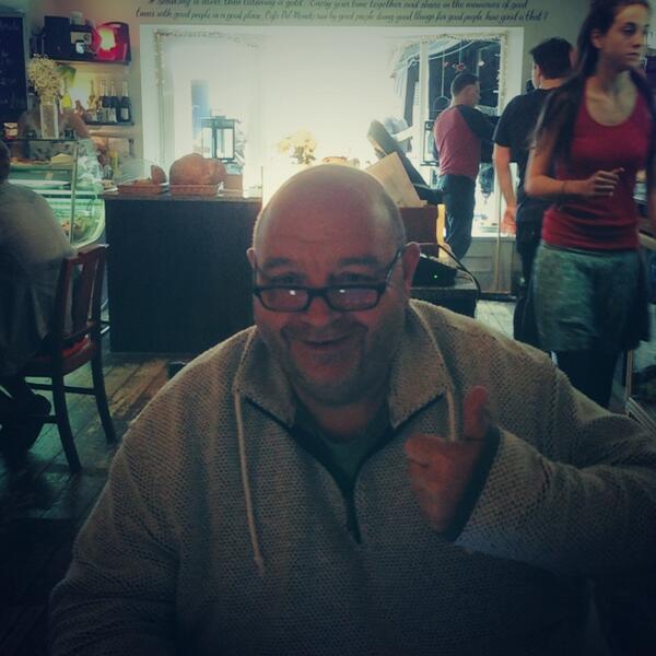 del_caf's tweet photo. @fleadhcheoil Check out @GinoLupari  of #fleadhlive fame in our cafe today. #fleadh2013 http://t.co/kaPbKmXr07