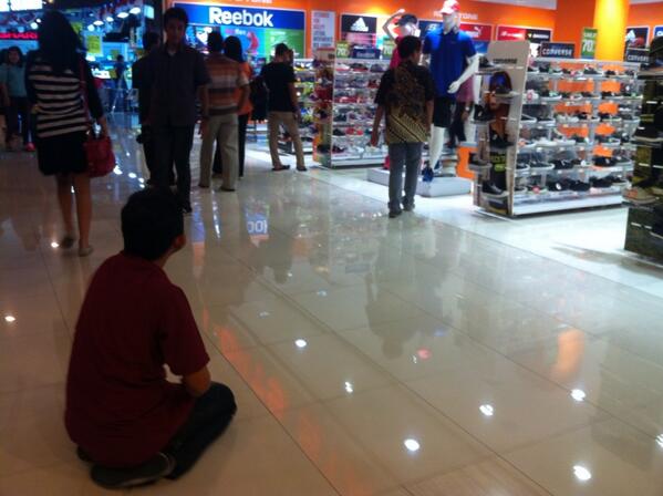 Kelakuane <a href="/galihhandoko/">galih handoko</a> ndek wingi :))