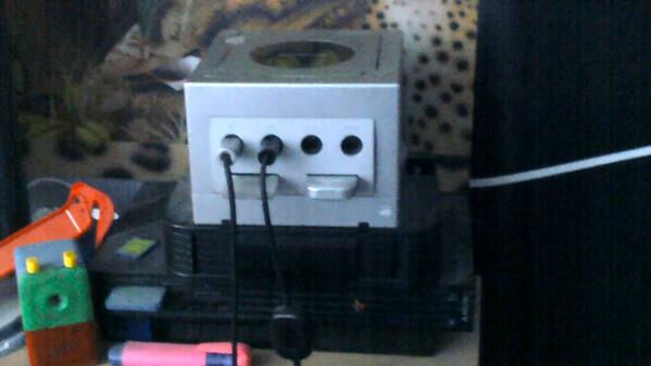 geov2564's tweet image. @GameSeek My trusty Gamecube and PS2 still going strong :D #myfirstconsole