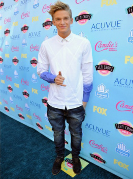 addictioncodys's tweet image. Cody to teen chooce awards, he's beautiful!
