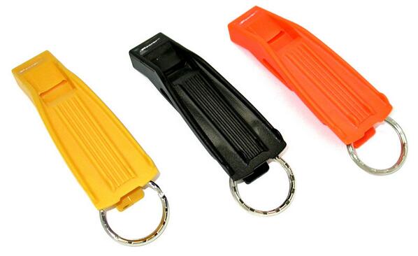 BeaverSportsUK's tweet photo. Beaver’s Fin Shaped Whistle is a compact and extremely loud piece of equipment that every diver should have http://t.co/Rt0HgXj2ht