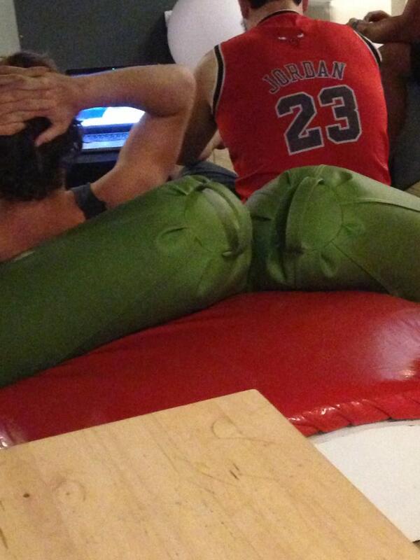 MAFAshow2013's tweet photo. more free advertising....#23michaeljordan http://t.co/qV89w3Eyt9