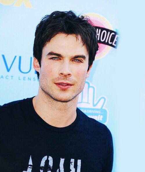 Seriously_br's tweet photo. Como pode alguém ser tão lindo assim? http://t.co/seKAoCzkyp