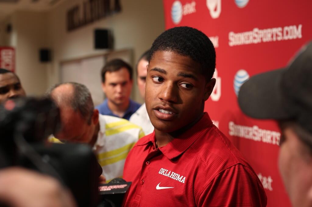 Oklahoma Football on Twitter: "Sterling Shepard meeting with the media