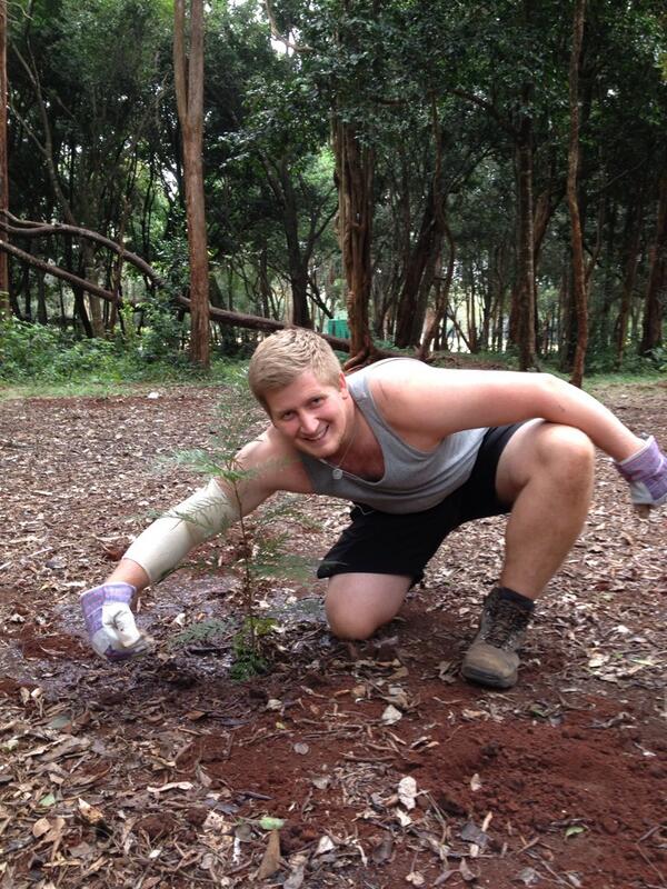 emmahooker23's tweet photo. @pattison_rich @Kenya2013_  Not sure how Joe's doing but I'm sure George is doing treemendous!! http://t.co/Se1ADoeVYB